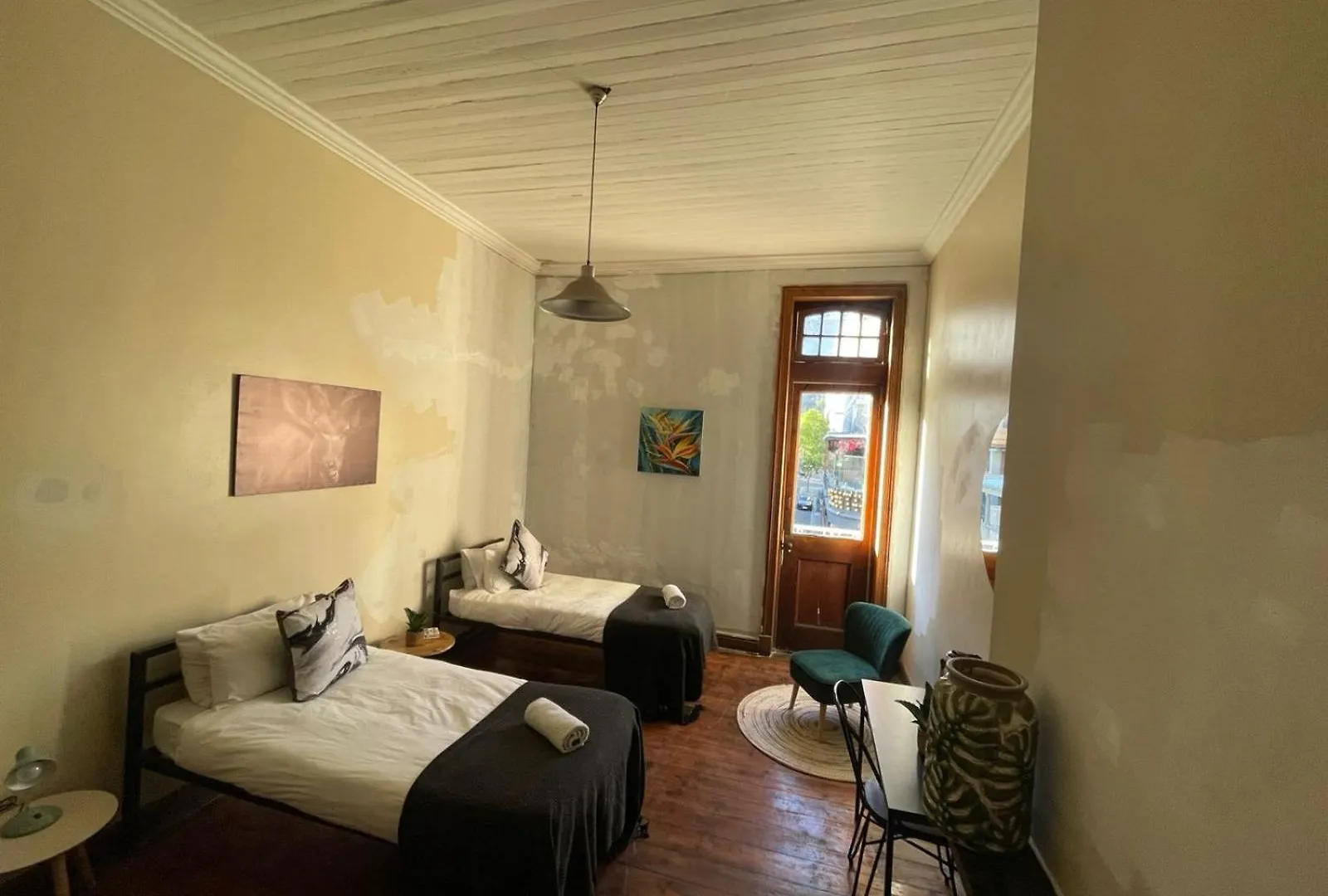 Wobbly Warthog Hotel Cape Town