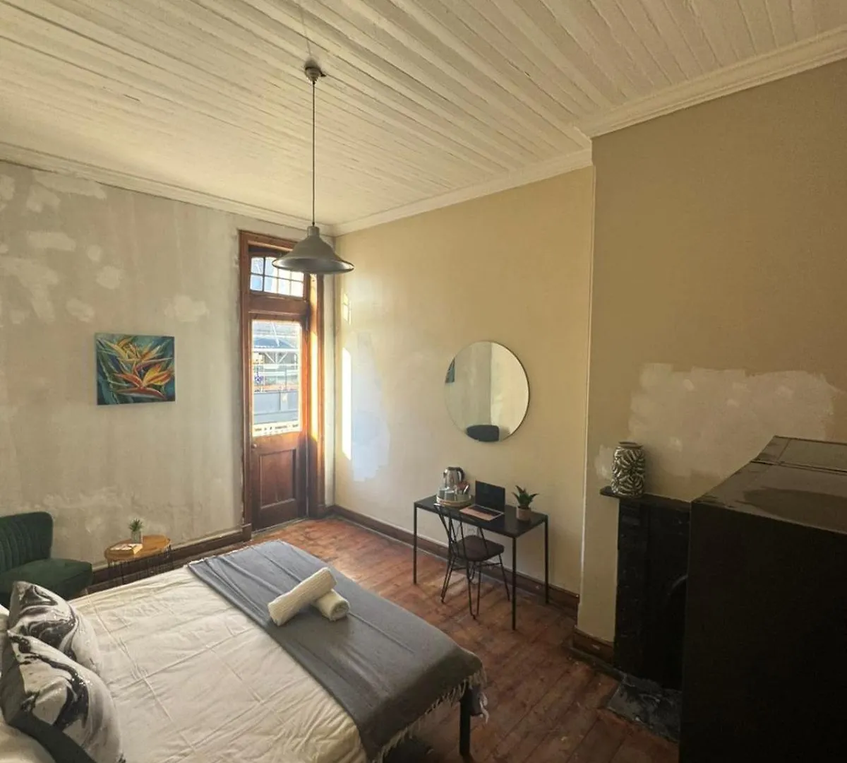 Wobbly Warthog Hotel Cape Town
